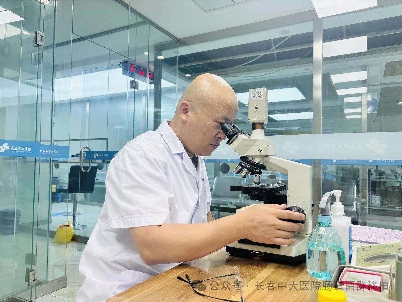 池州市|高朋磊医师：左手男科临床，右手肠道菌群移植深入研究
